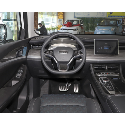 New Energy Vehicles Hotsale SUV Electric Car with Huge Space Skyworth EV 6 410km 12.8inch Touch Screen